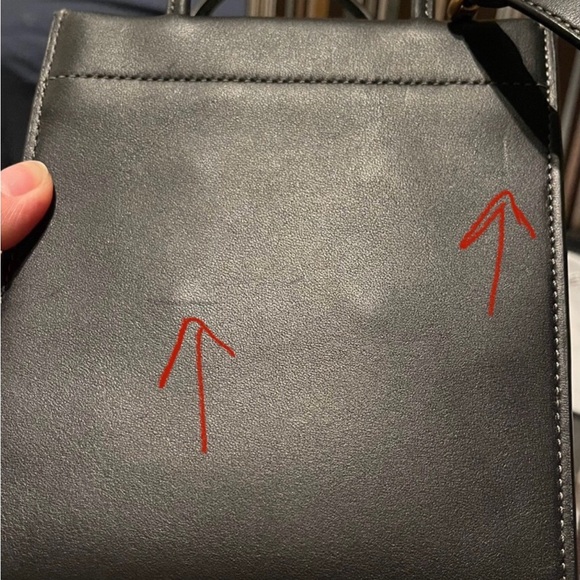 Elegant Coach Black glove-tanned Leather Cashin Mini Tote - Picture 11 of 14